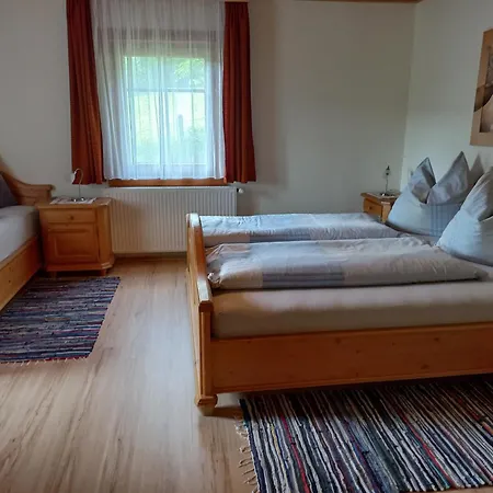 Steurer Hof شقة