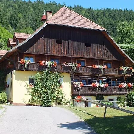 Steurer Hof Апартаменты Liebenfels